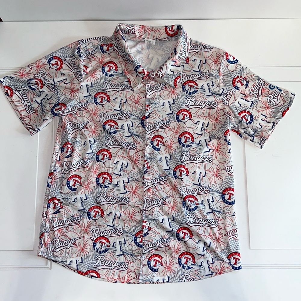Texas Rangers Logo Men’s Medium Shirt Cuban Collar Hawaiian Print  Short Sleeve